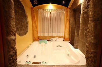 Hotel Castillo El Collado 2*
